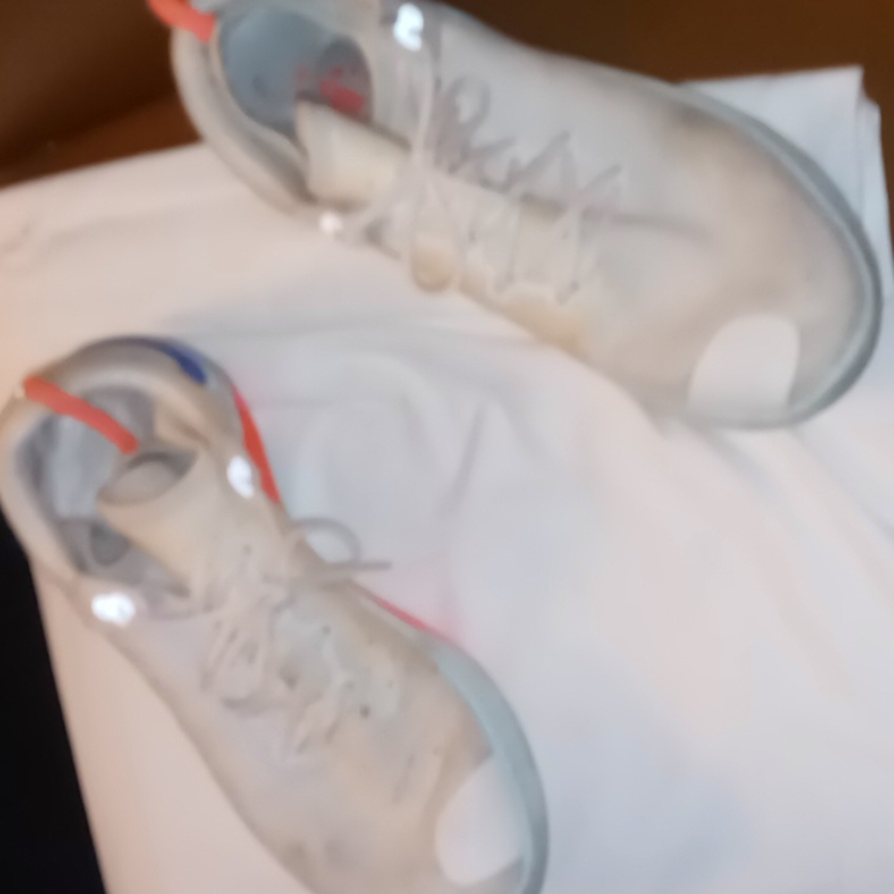 NIKE RUNNING SHOES (YRIDE)